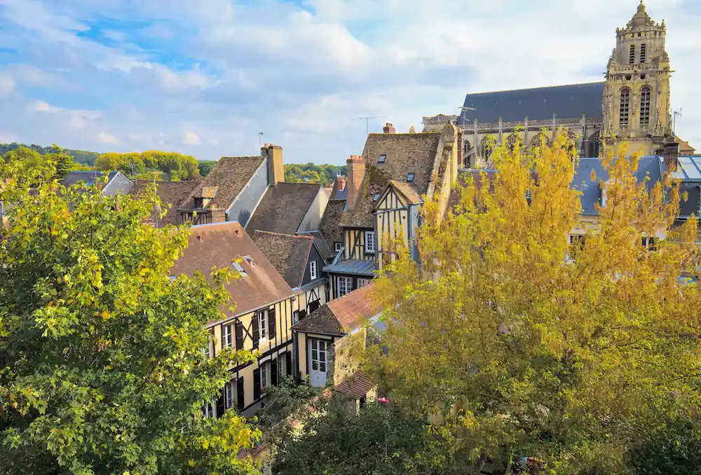 La ville de Gisors, à visiter lors de votre séjour au camping Gisors, Loisirs des Groux